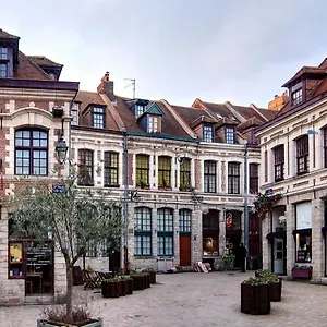 heart-of-lille-nice-cozy-functional-59000.lillehotels.org/